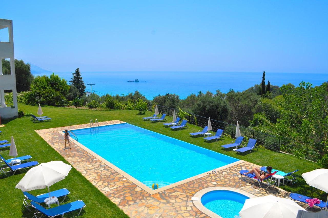 Luxury Loft Apartment With Pool - Pelekas Beach, Corfu Buitenkant foto