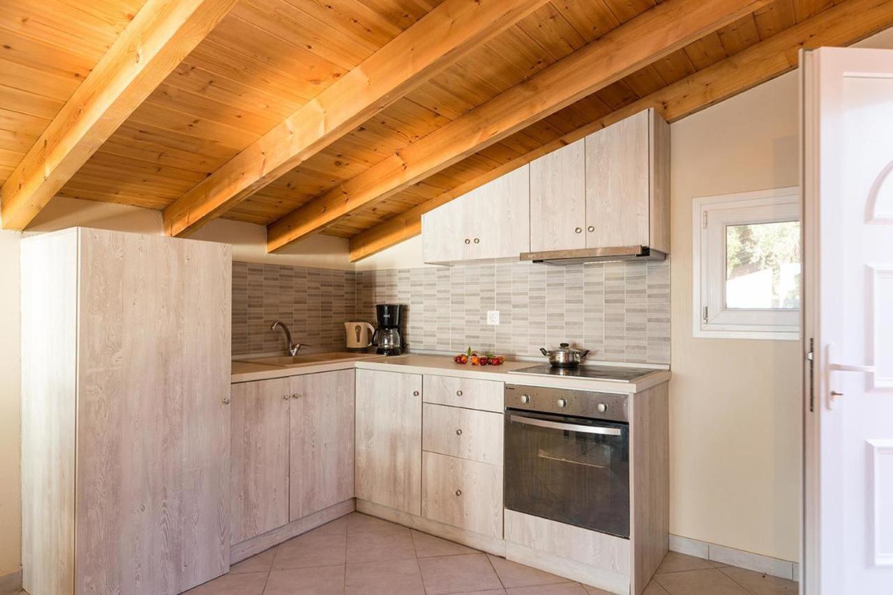 Luxury Loft Apartment With Pool - Pelekas Beach, Corfu Buitenkant foto