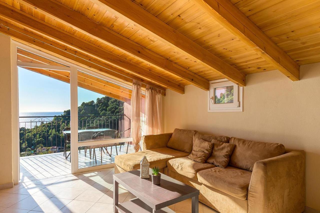 Luxury Loft Apartment With Pool - Pelekas Beach, Corfu Buitenkant foto