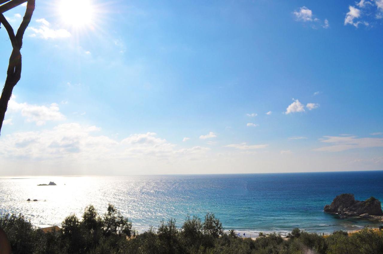 Luxury Loft Apartment With Pool - Pelekas Beach, Corfu Buitenkant foto